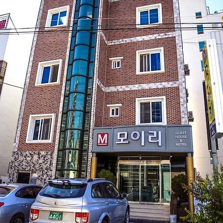 Moiri Guesthouse Yeosu Buitenkant foto