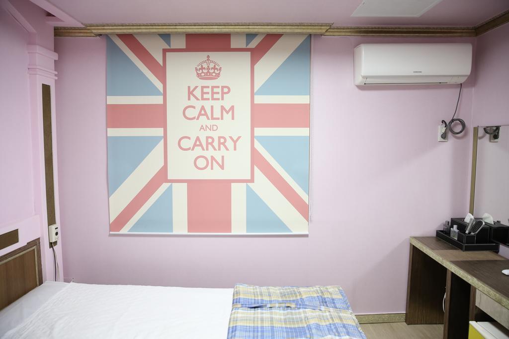 Moiri Guesthouse Yeosu Buitenkant foto