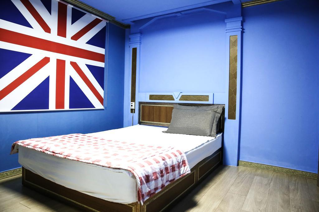 Moiri Guesthouse Yeosu Buitenkant foto