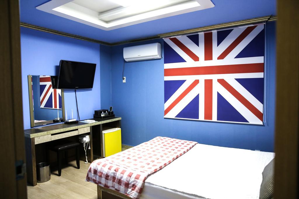 Moiri Guesthouse Yeosu Buitenkant foto